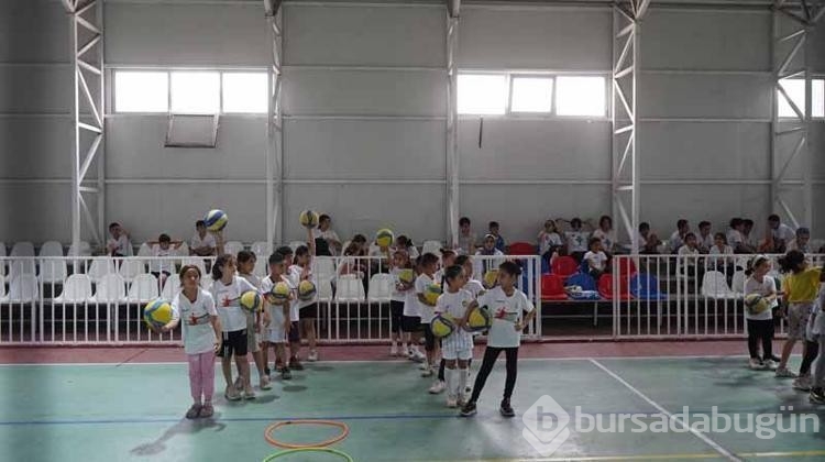 Fabrika voleybol projesi çocukların sosyalleşmesini sağladı