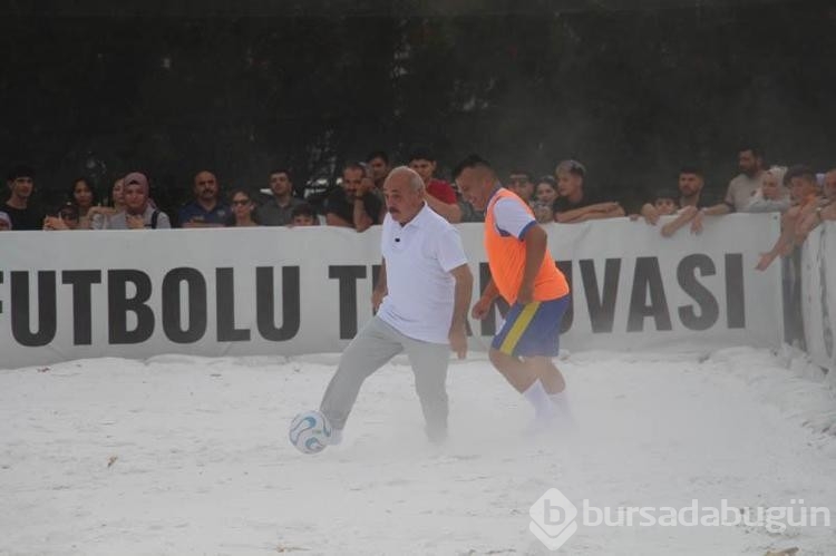 Çankırı tuz Festivali'nde tuz zeminde futbol turnuvası düzenlendi