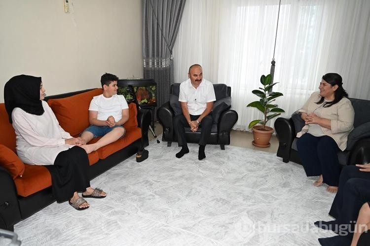 Kanser hastası çocuk futbolcularla tanışmak için İstanbul'a gidiyor