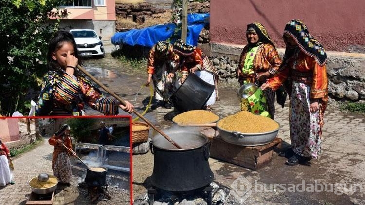 Köylüler hasat dönemini kutlamak için festival yaptılar