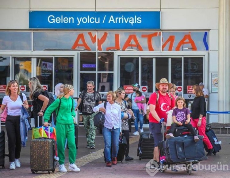 Antalya'ya gelen turist sayısı şok etti!