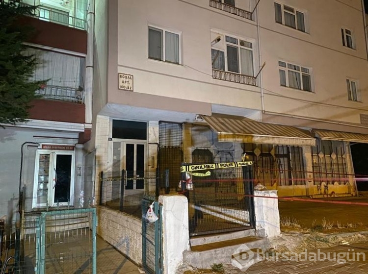 Ankara'da çatlakları olup çatırdayan bina tahliye edildi
