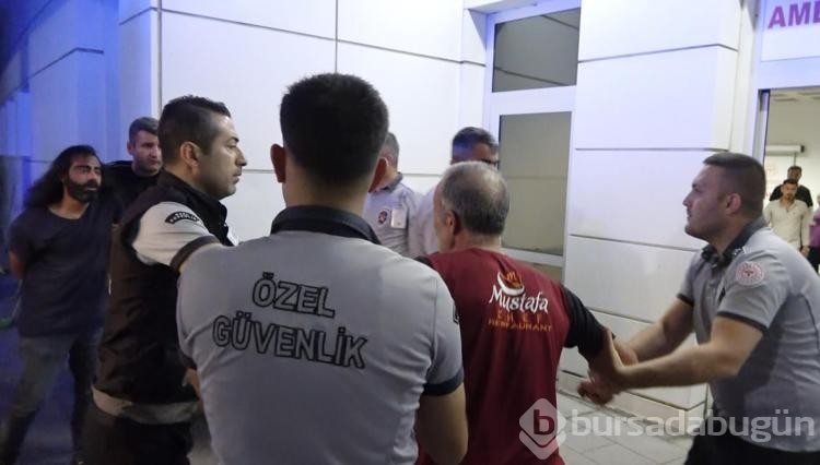 Eski sevgilisini vurup bıçakladı! Araya girenleri de yaraladı