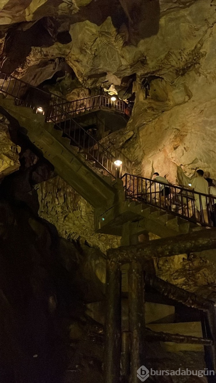 Kırklareli'nin turizme açılan tek mağarası Dupnisa'ya yolculuk!