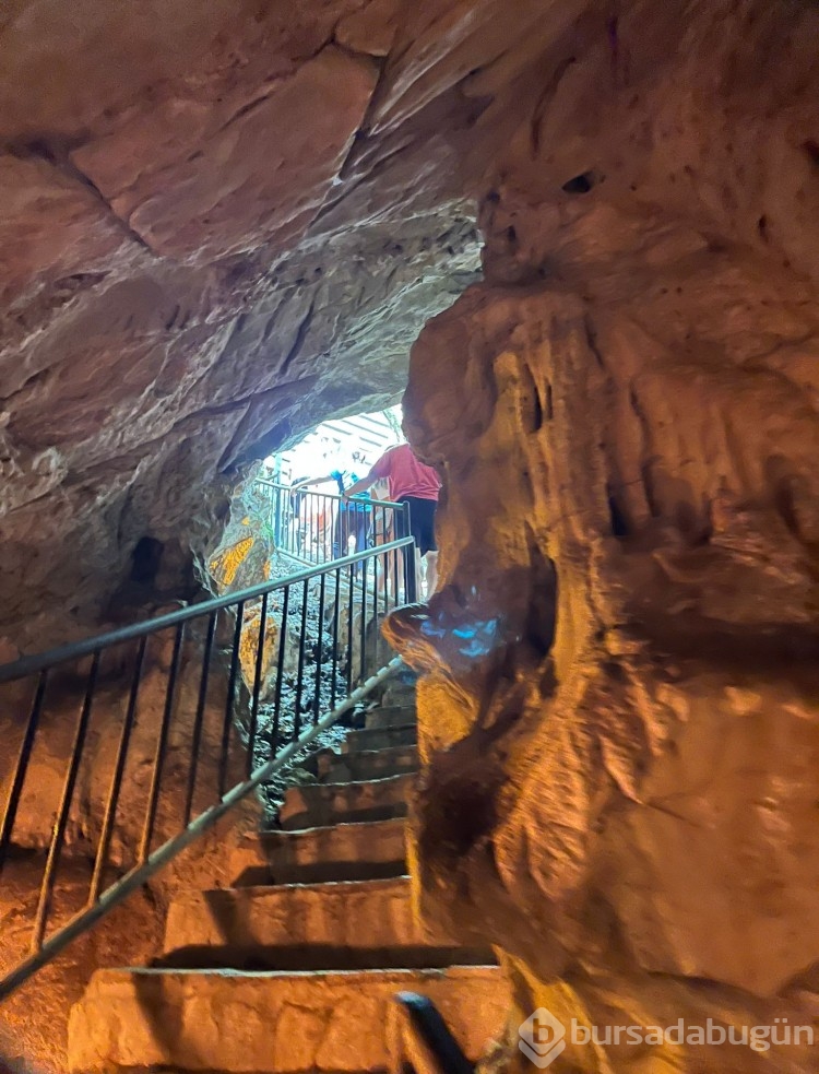 Kırklareli'nin turizme açılan tek mağarası Dupnisa'ya yolculuk!