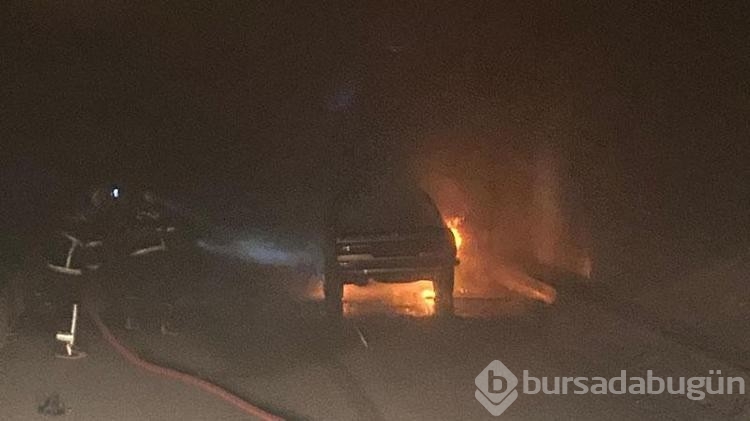 Kastamonu'da iki ayrı yangında otomobil kullanılamaz hale geldi