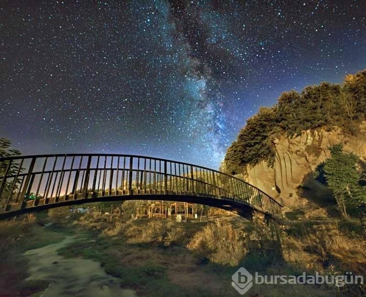 Nemrut'ta uzun pozlama tekniğiyle yıldızları fotoğrafladı