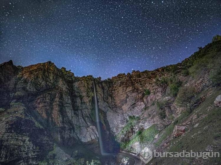 Nemrut'ta uzun pozlama tekniğiyle yıldızları fotoğrafladı