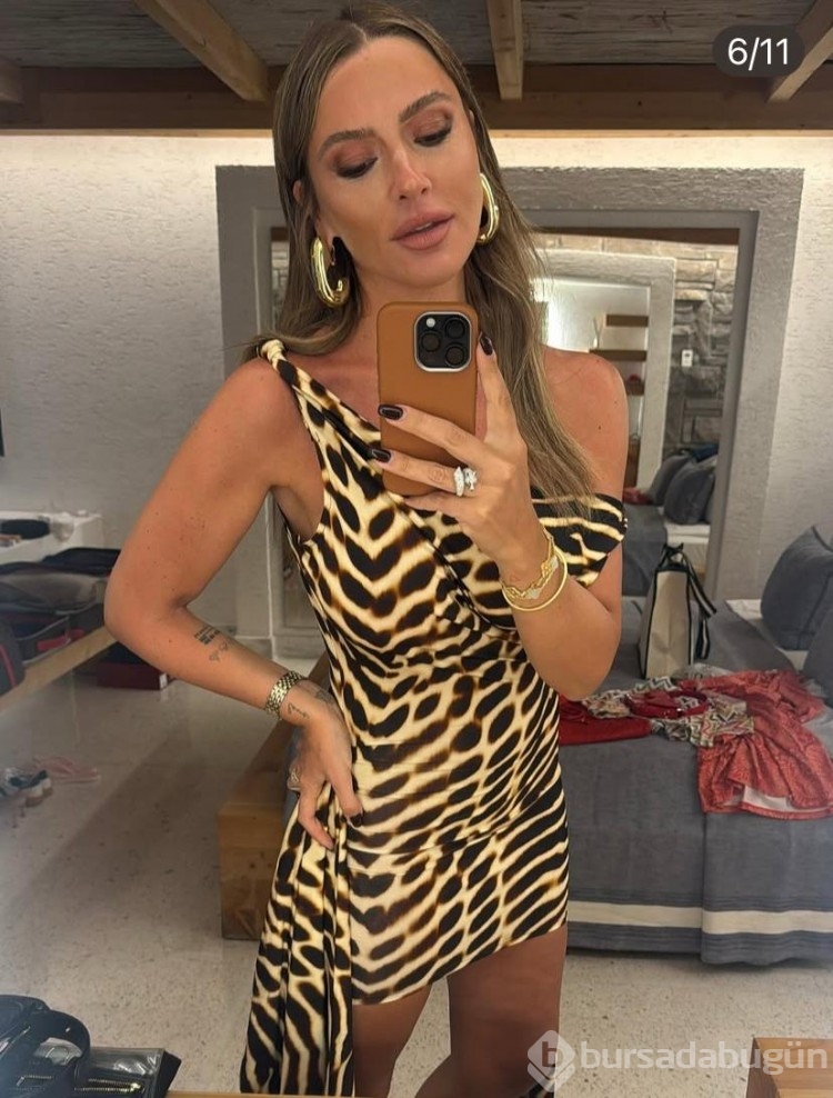 Hadise sefie fotoğraflarını ardı adına paylaştı