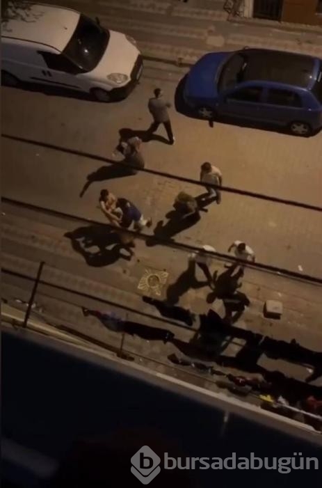 İki aile sokakta kavgaya tutuştu! Sonu hastanede bitti...