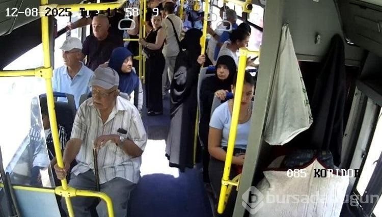 Otobüs şoförü fenalaşan yolcusunu hastaneye ulaştırdı