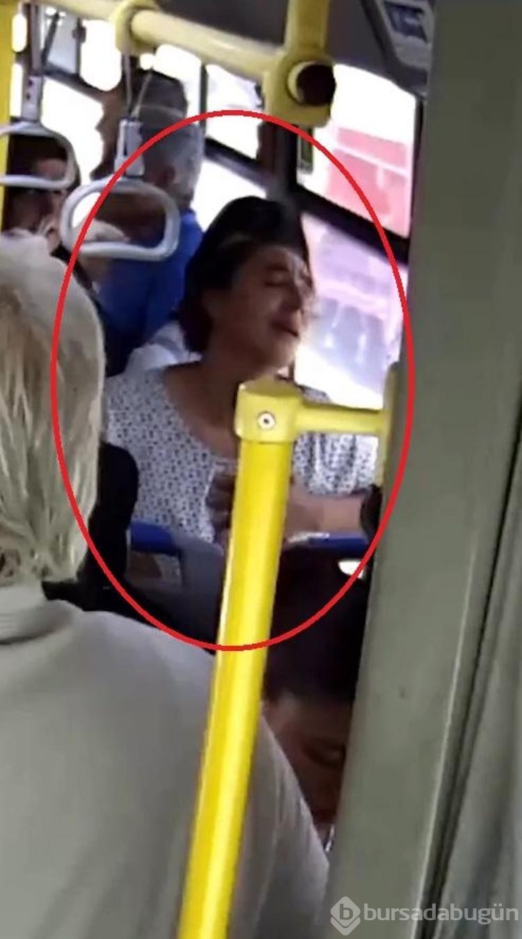 Otobüs şoförü fenalaşan yolcusunu hastaneye ulaştırdı