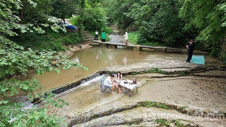 Turizmde ilçe halkının yüzünü güldüren şelale