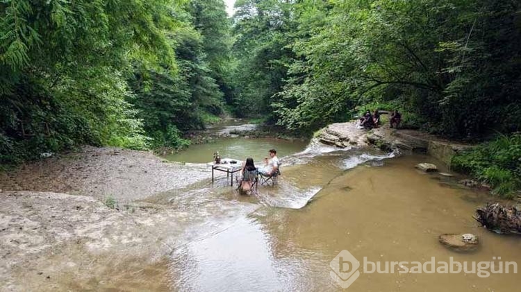 Turizmde ilçe halkının yüzünü güldüren şelale