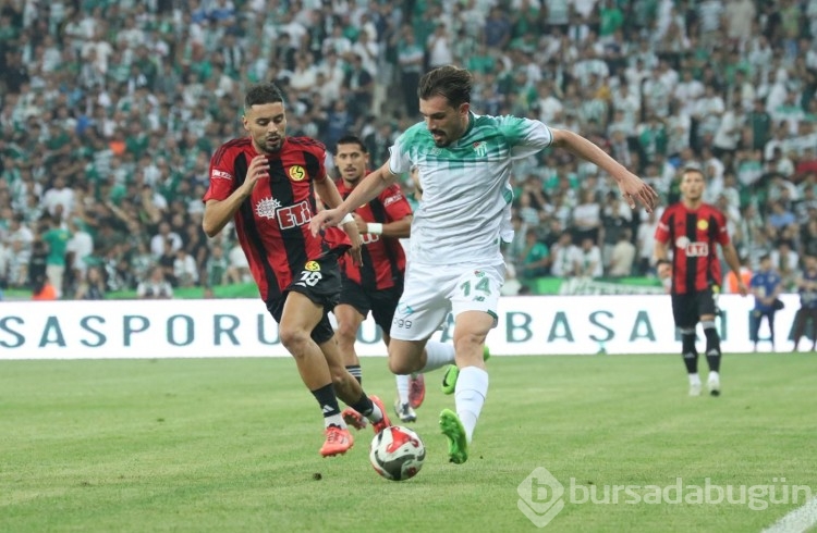 Bursaspor Eskişehirspor karşılaşmasından kareler...