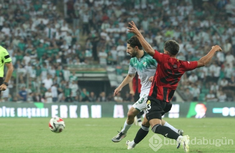 Bursaspor Eskişehirspor karşılaşmasından kareler...