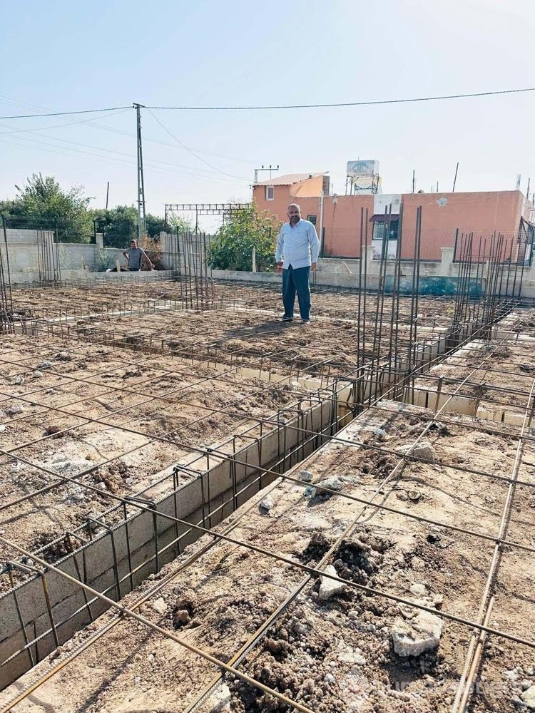 Engelli imam depremde yıkılan camiyi yeniden inşa etti