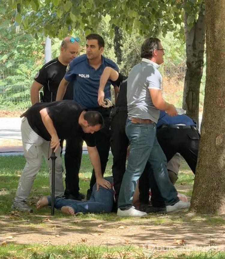 Kadın çalışana bıçaklı saldırının görüntüleri ortaya çıktı! Şüpheli serbest 
