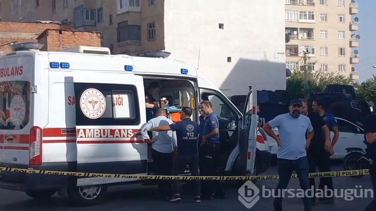 Eşini tabancayla öldürüp intihara kalkıştı
