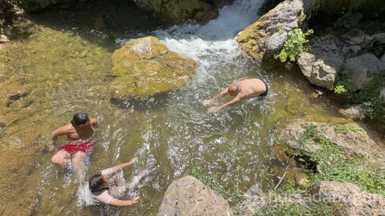 880 kilometre mesafeden 'şelale' serinliğine geldiler