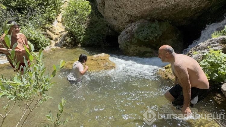 880 kilometre mesafeden 'şelale' serinliğine geldiler
