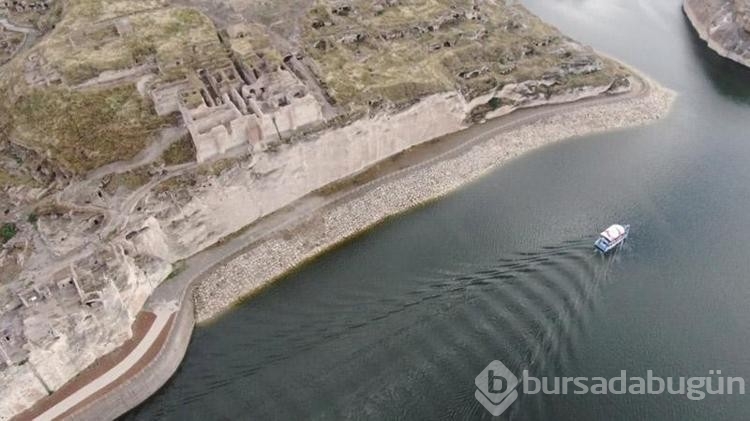 12 bin yıllık antik kent Hasankeyf'te tekne turuyla tarihsel yolculuk