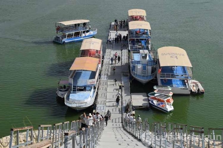 12 bin yıllık antik kent Hasankeyf'te tekne turuyla tarihsel yolculuk