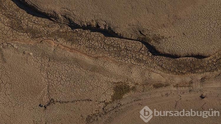Su şehri Bursa'nın 35 günlük suyu kaldı! Nilüfer barajı dronla görüntülendi