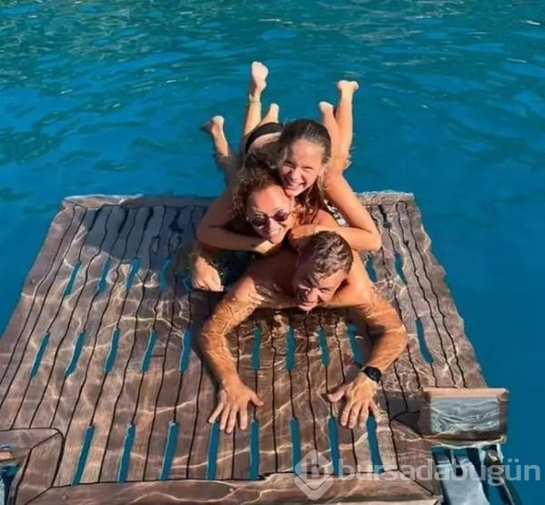 Pınar Altuğ'un yoga paylaşımına yorum yağdı
