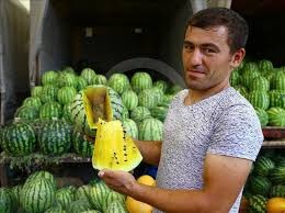 İran'dan Türkiye'ye getirdi! dışı yeşil, içi sarı...