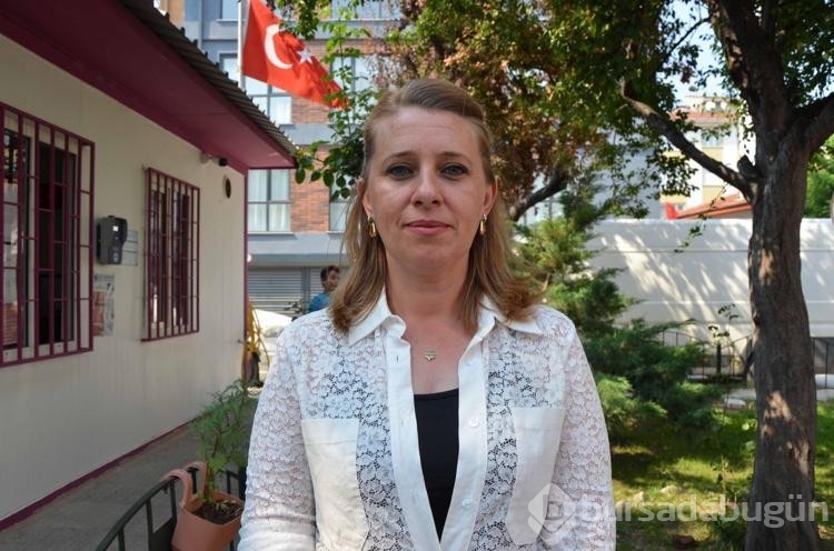 Kadın muhtarın mahallesinde ihtiyaç dışı eşyalar komşulara hediye ediliyor
