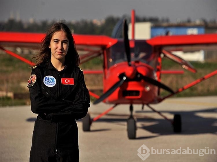 TIME'a adını yazdıran en genç pilot Defne: Kızlar hayallerinden vazgeçmemeli