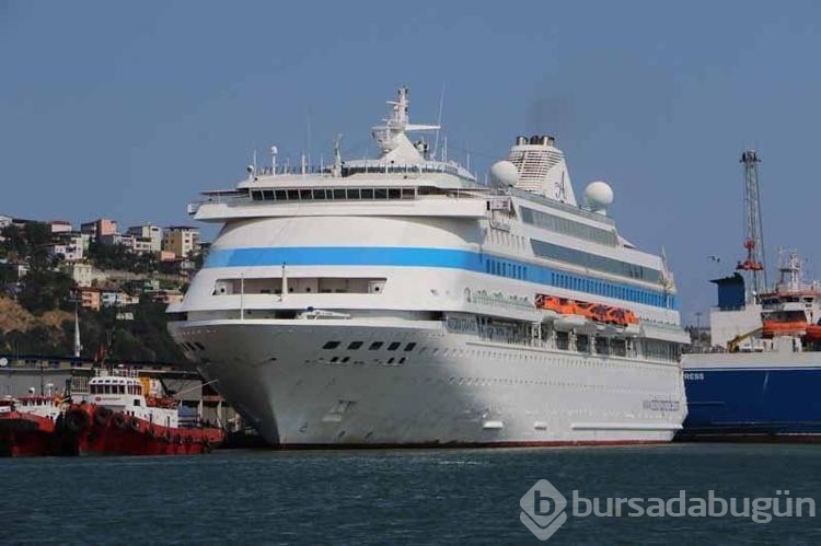 Astoria Grande kruvaziyeri, 1117 yolcusuyla Samsun'da
