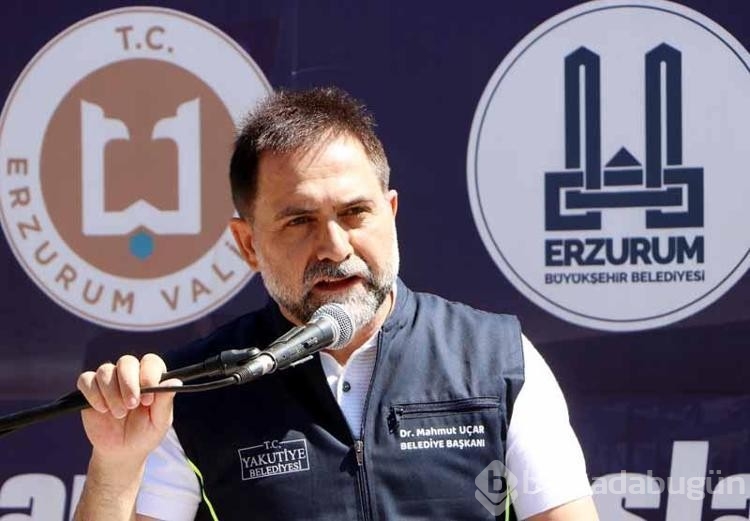 Rahvan atlar tozu dumana kattı