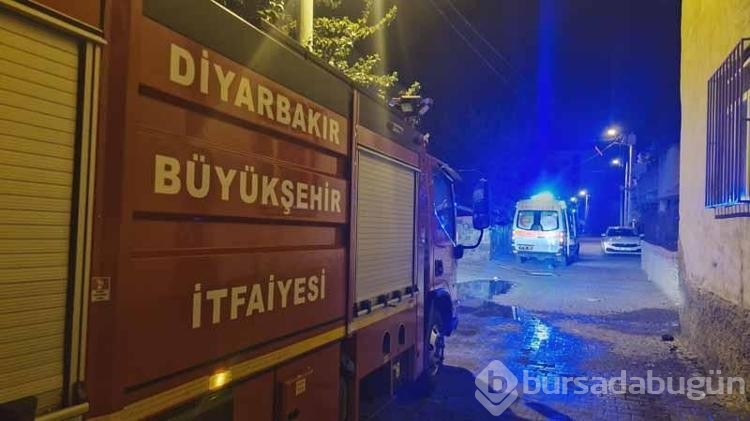 Diyarbakır'da 4 katlı binada çıkan yangında 4 kişi yaralandı