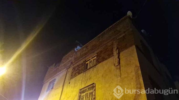 Diyarbakır'da 4 katlı binada çıkan yangında 4 kişi yaralandı