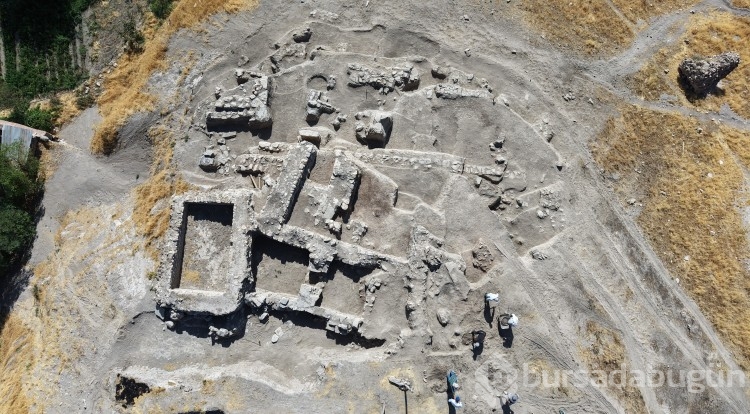 Tadım Kalesi'nde insan ve hayvan kemikleri ortaya çıktı