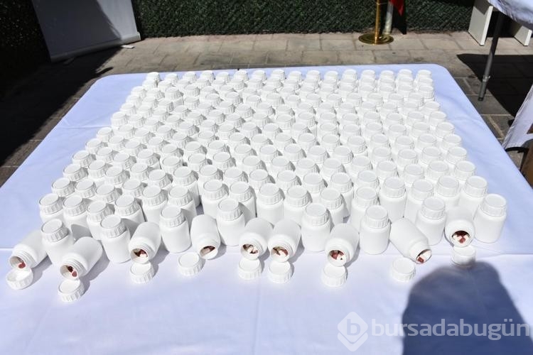 İzmir'de 1 ayda uyuşturucu ticareti yapan 130 şüpheli tutuklandı
