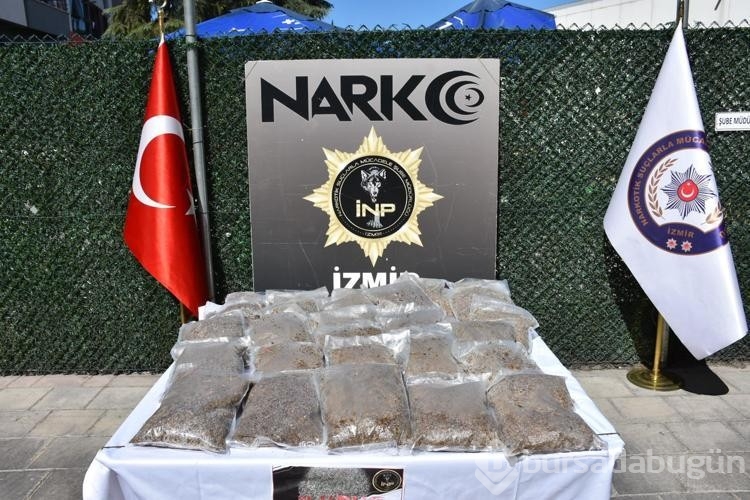 İzmir'de 1 ayda uyuşturucu ticareti yapan 130 şüpheli tutuklandı
