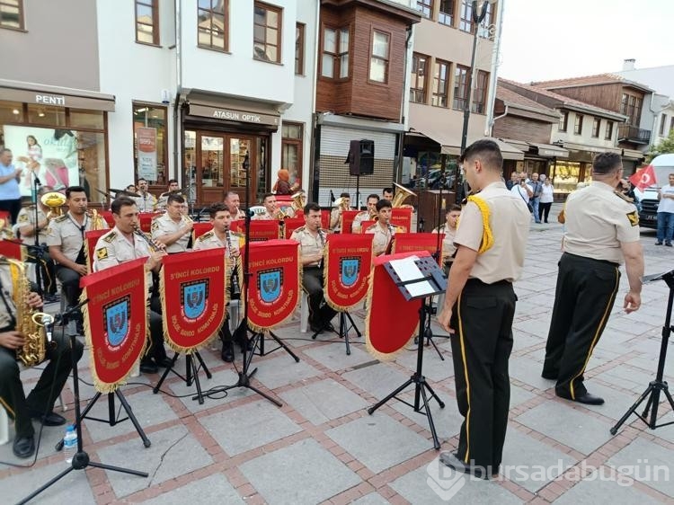 Edirne'de 5'inci Kolordu Bandosu'ndan Zafer Haftası konseri
