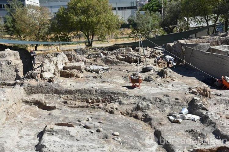 Ulucak Höyüğü'nde 8 bin yıllık Göbeklitepe üslubunda heykelcik
