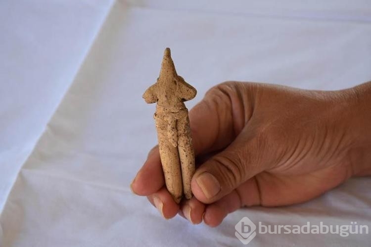 Ulucak Höyüğü'nde 8 bin yıllık Göbeklitepe üslubunda heykelcik
