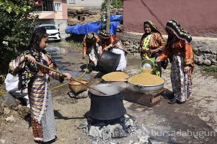 Yeniköy'ün 'eski' adetleri