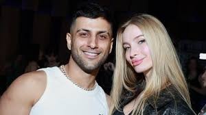 Reynmen'den eşi Emire Cansu Kurtaran'a ultra lüks jest
