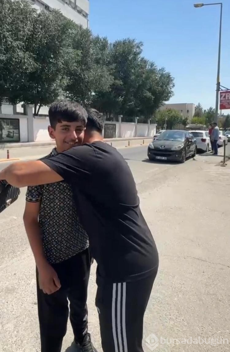 14 yaşındaki Ömer, çöpün yanında bulduğu 1,6 milyon liralık altını polise teslim etti