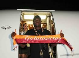 Galatasaray'ın iki efsanesini andı! Singo'nun ilk sözleri dikkat çekti