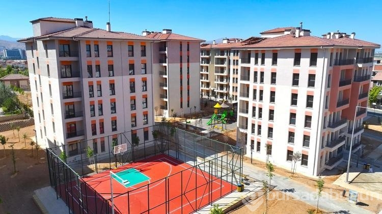 Malatya'da 16 bin işçi 104 bin deprem konutu için çalışıyor
