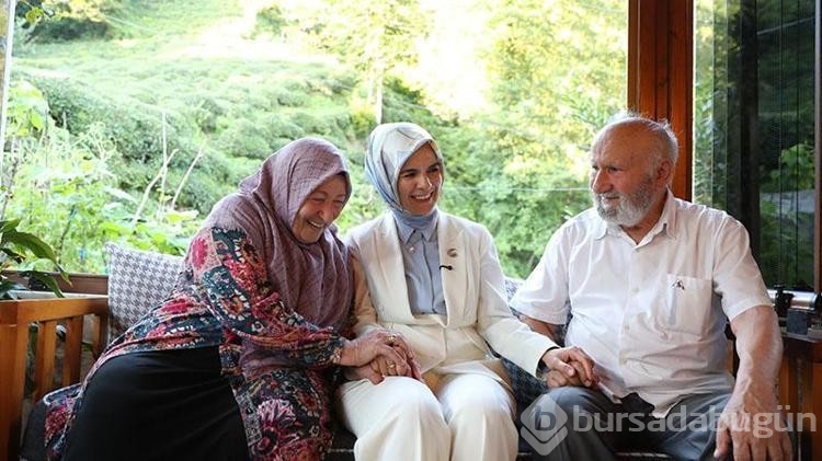 Bakan Göktaş'ın ziyaret ettiği 63 yıllık evli çiftin mutluluk sırrı hoşgörü
