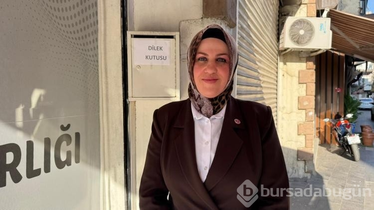41 kızı erken yaşta evlilikten kurtarıp mücadelesiyle belgesele konu olan 'Muhtar Ana' üniversiteli oldu
