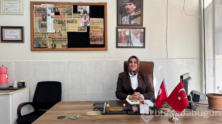 41 kızı erken yaşta evlilikten kurtarıp mücadelesiyle belgesele konu olan 'Muhtar Ana' üniversiteli oldu
